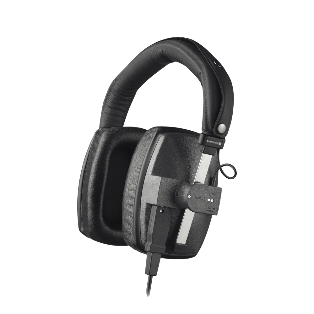 beyerdynamic DT 150