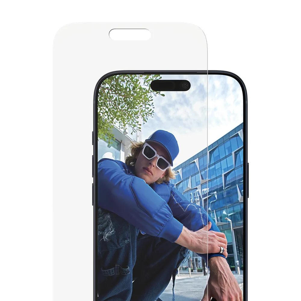 CARE by PanzerGlass Displayschutzglas Classic Fit Screen Protector für Apple iPhone 17 Pro Max