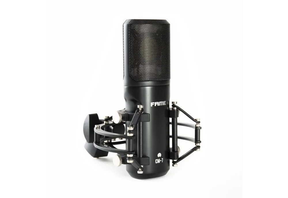 FAME Mikrofon (Audio Studio CM-7 Großmembran Kondensatormikrofon Schwarz Nierencharakteristik 20-20.000Hz Frequenzbereich 136dB SPL 15.85mV/Pa Empfindlichkeit XLR 3 Pol 48V inklusive Spinne ideal für Vocal/Gesang), Großmembran Kondensatormikrofon, Nierencharakteristik, Vocal Mikrofon
