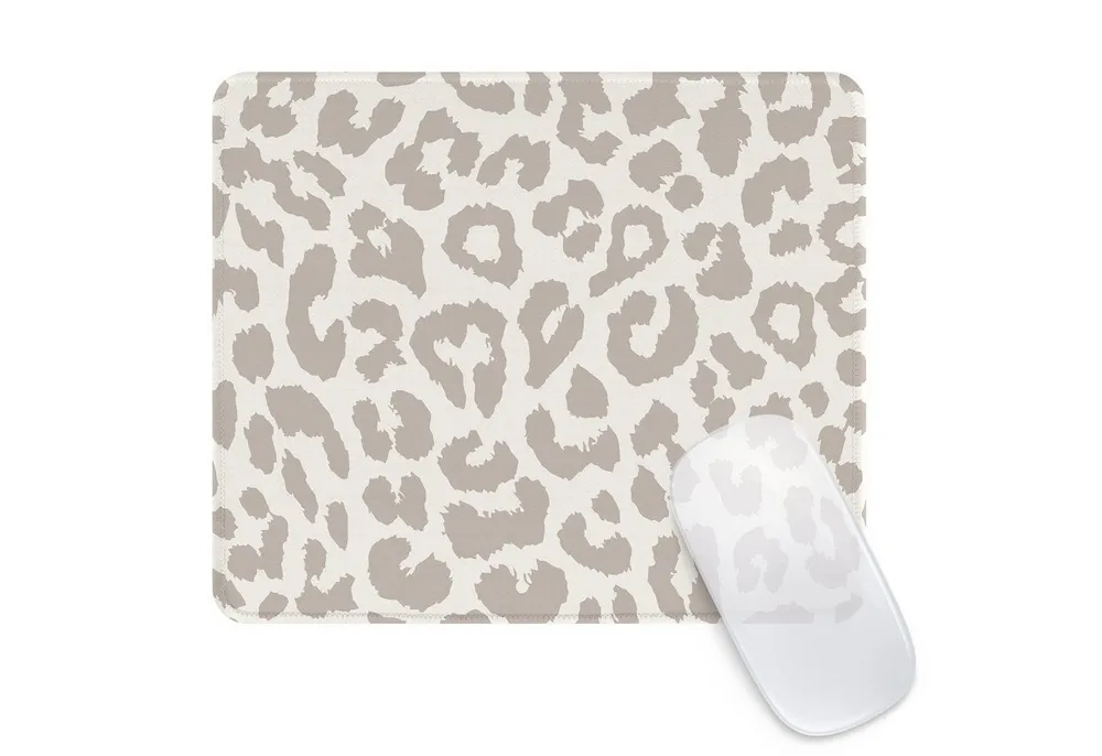 FOUORTUNATE-BEE Mauspad Quadratisches Niedliches Grauer Leopard Mouse Pad 20x24cm (für Büro und Zuhause, wasserdichtes Mousepad, rutschfeste Gummiunterseite)