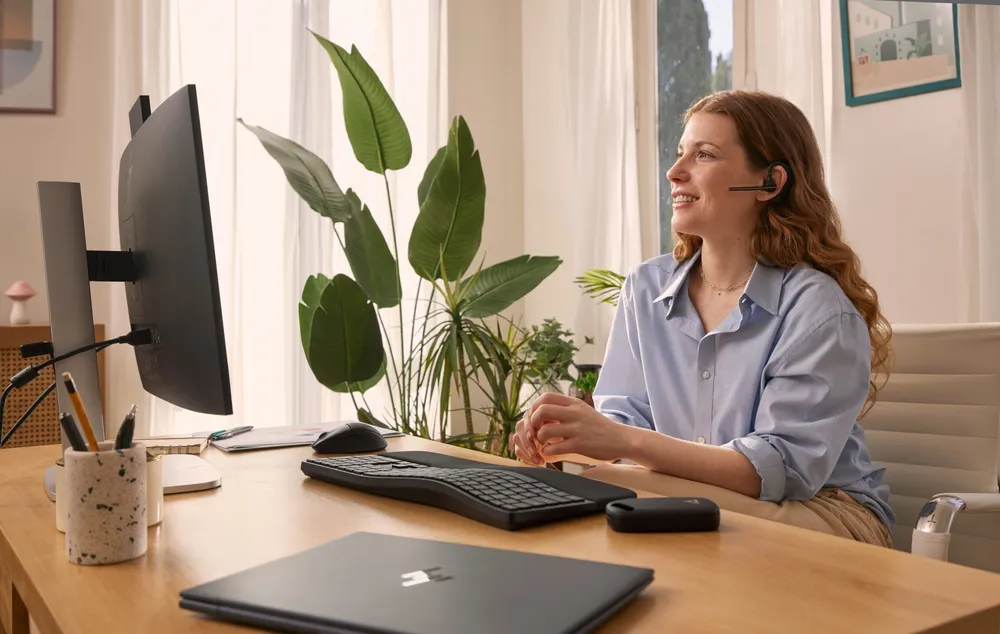 HP Poly Voyager Bürobasis für 4300/Legend 50/Focus 2 AW6U1AA#AC3
