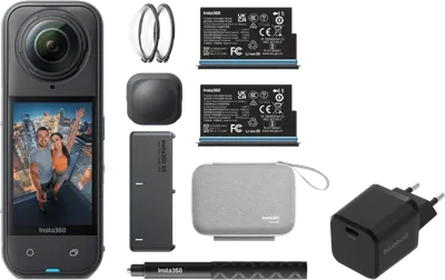 Insta360 X5 Essentials Bundle + BlueBuilt Ladegerät