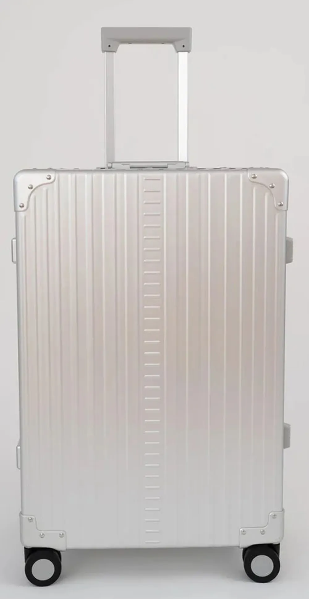 Loulex-Aleon Traveller Photocase 26