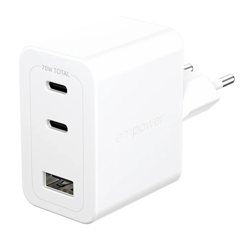 Ladegerät PanzerGlass Turbo 70W 2xUSB-C USB-A EU-Stecker Weiß