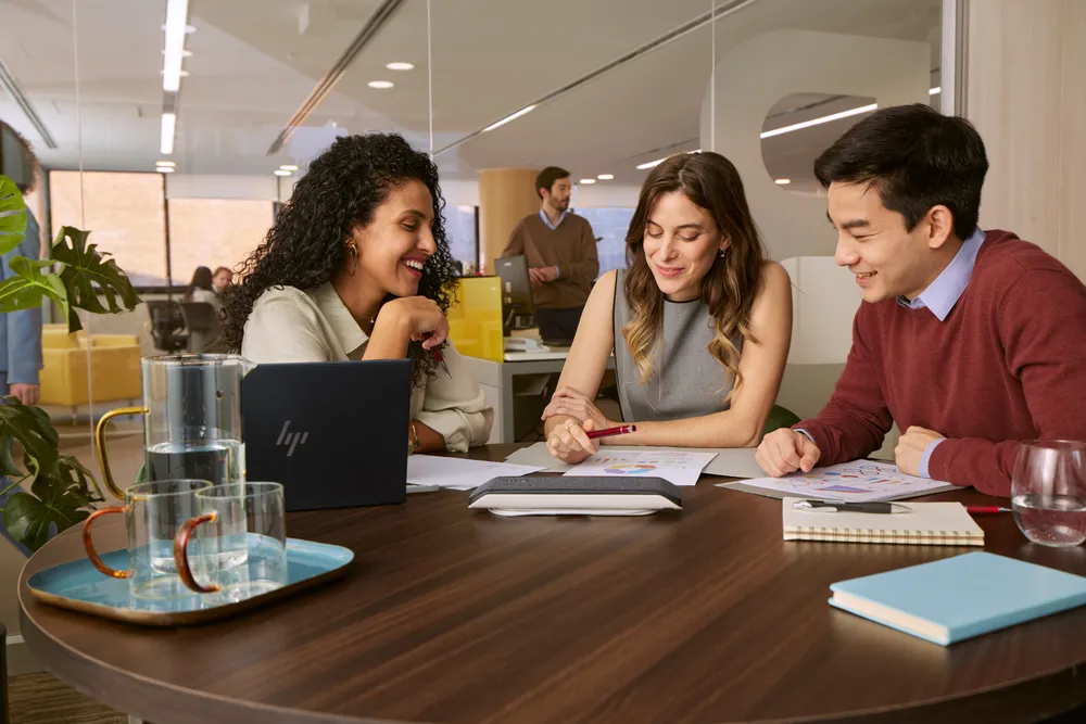 Poly HP Poly Sync 40+ | 772c5aa | Intelligente Freisprecheinrichtung