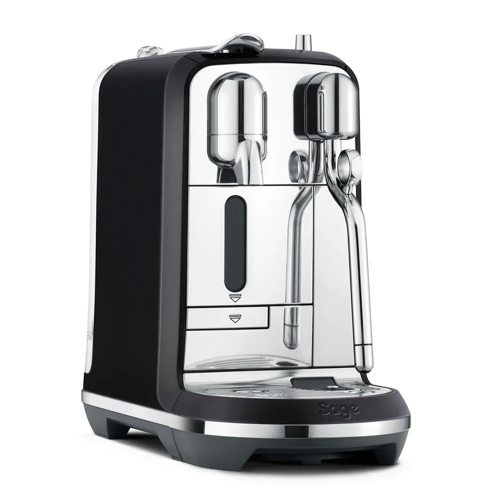 the Creatista Plus SNE800BTR Trüffelschwarz Nespresso-Kapselmaschine