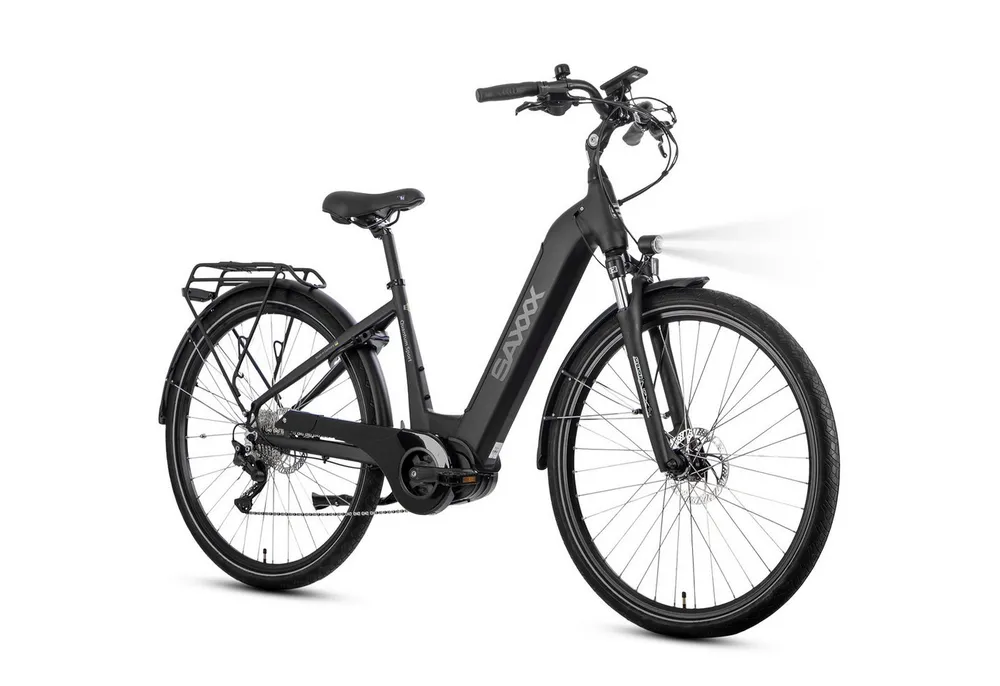 SAXXX E-Bike Trekkingrad QSW 28 Zoll Elektro-Cityrad für Alltag und Tour, 10 Gang SHIMANO Deore Schaltwerk, Kettenschaltung, Mittelmotor, 540 Wh, (mit entnehmbarem Akku, mit Akku-Schlüssel, mit Gepäckträger), 36 V / 15 Ah, 5 Fahrmodi, LED-Licht, CST-Reifen