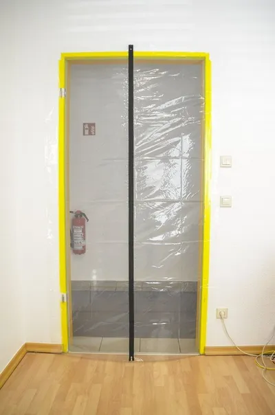 Scorprotect® Schutzfolie Staubschutztür Folie 210x110 cm mit einem mittigen Reißverschluss, (1-St)