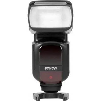 Blitzlampe Yongnuo YN968NII mit LED-Panel und Radioempfänger
